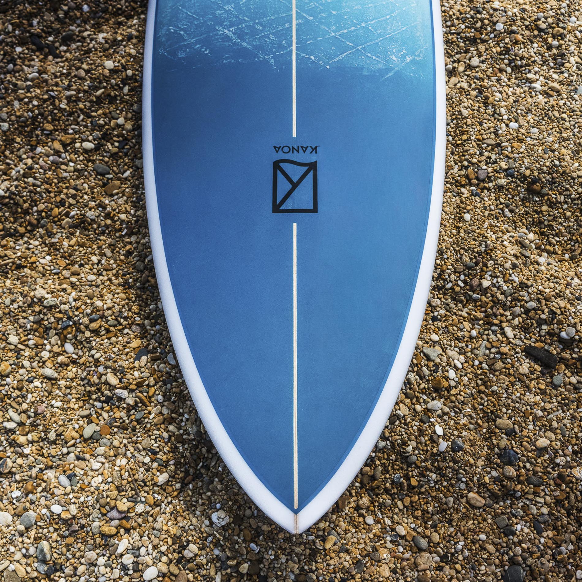 Twin Tonic Surfboard – Lifestyleaufnahme
